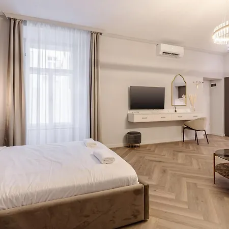 Arany Boutique * Budapest